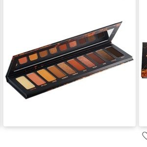 Melt rusk eyeshadow palette